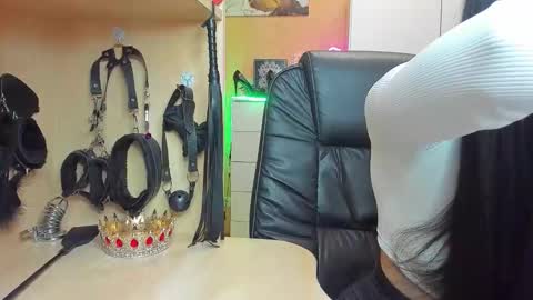 Mistress Kristi online show from October 9, 8:02 pm