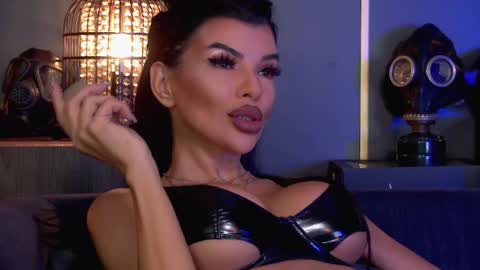Snapshot of mistresselenia chatting on October 27, 2:34 pm Elenia online show from October 27, 2:34 pm