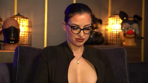 Mistress Kelly online show from March 2, 12:54 am