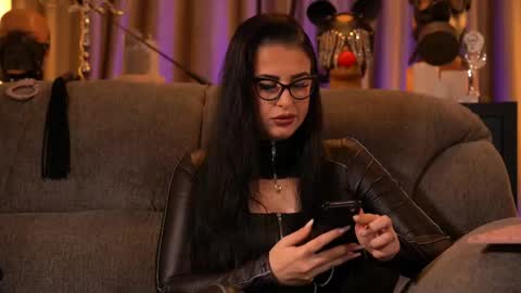 Mistress Kelly online show from December 3, 12:13 am