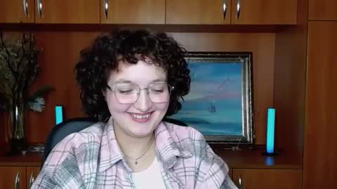 Aria online show from October 10, 11:15 am