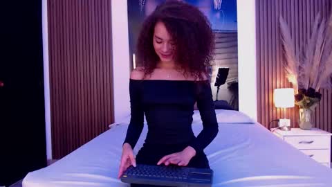 Mtica Brennet online show from December 3, 3:20 am