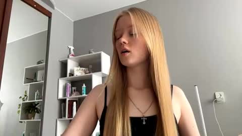 Amelia online show from October 3, 10:09 am