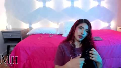 mizzhell_ online show from November 11, 12:46 pm