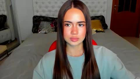 Snapshot of mmm_bananaa_ chatting on October 22, 4:56 pm Beata online show from October 22, 4:56 pm