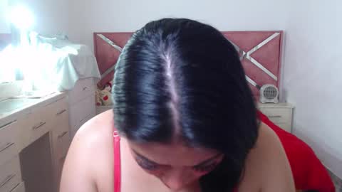 Catalina online show from November 26, 7:59 pm