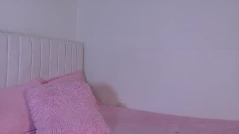 zoe ross online show from November 16, 7:36 pm