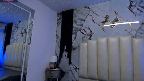 Hey Guys  Im Mollie online show from December 21, 12:31 pm