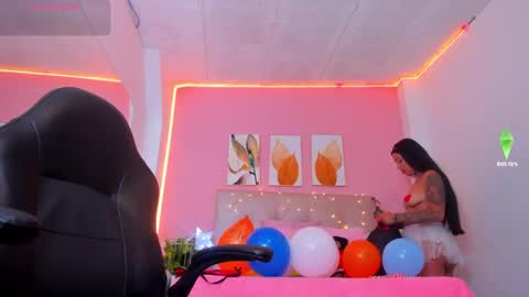    online show from November 21, 3:03 pm