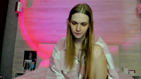 Molly Hunt online show from February 24, 2:16 pm