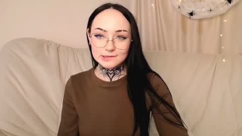 molly_kisss online show from October 15, 9:01 am