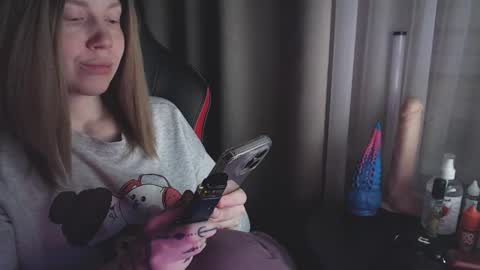 I have new photos come and see with love Molly online show from March 7, 4:24 am