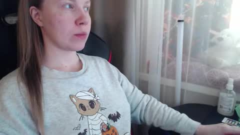 I have new photos come and see with love Molly online show from February 26, 9:19 am