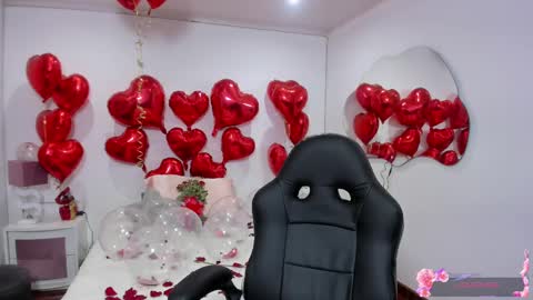 Molly  online show from February 14, 11:31 am