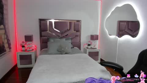 Molly  online show from March 11, 11:33 am