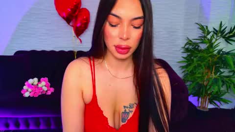 Julia online show from February 16, 9:03 pm