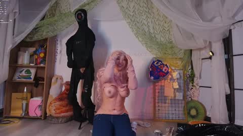 mollychan online show from February 25, 5:22 pm