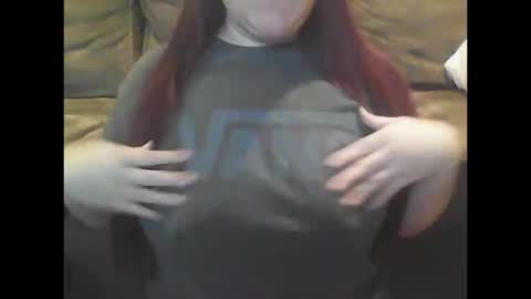 Snapshot of mommies_mooseknuckle chatting on October 15, 12:41 pm mommies_mooseknuckle online show from October 15, 12:41 pm