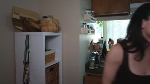 Mona online show from February 16, 3:45 pm