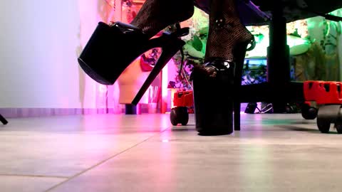 Monika online show from October 11, 1:36 pm