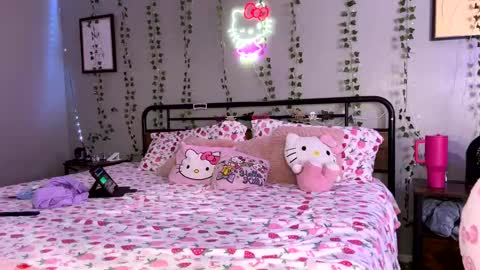 Monica online show from December 26, 10:09 pm