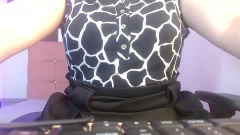 monickhot303av online show from December 21, 10:19 pm