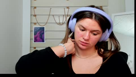 Monika online show from January 22, 3:18 pm