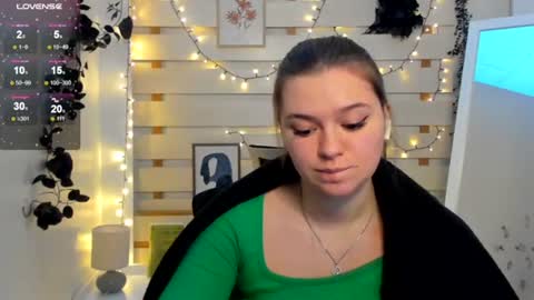 Monika online show from February 7, 2:43 pm