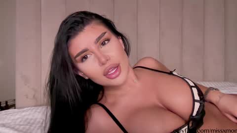 Alessia online show from December 2, 9:17 pm