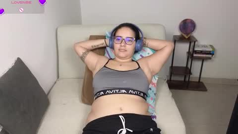 Moon Woman online show from February 13, 4:03 am