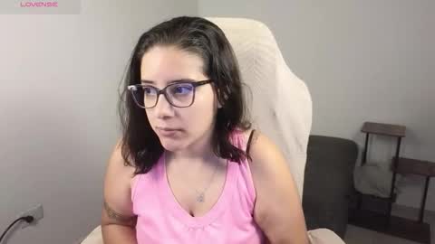 Snapshot of moonwoman_ chatting on October 23, 3:01 am Moon Woman online show from October 23, 3:01 am