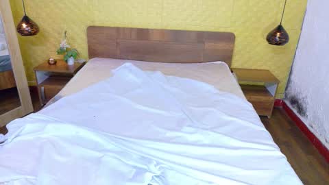 mrs_buttocks online show from November 7, 1:49 pm