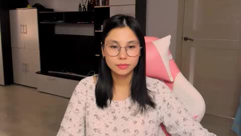 ms_emily_ online show from September 22, 12:03 pm