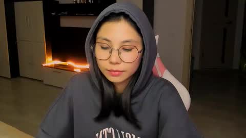 ms_emily_ online show from September 30, 2:55 pm