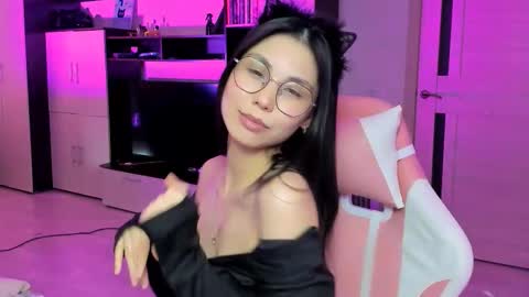 ms_emily_ online show from January 15, 9:32 pm