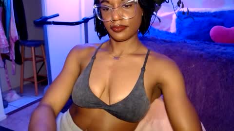 CocoSage online show from February 11, 9:49 pm