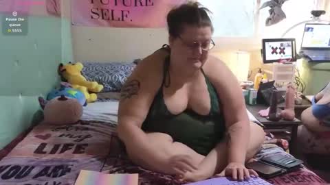 mslindzz online show from January 14, 5:07 pm