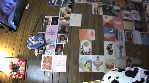 mumnxdor online show from January 15, 7:58 am