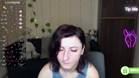 Jenya online show from January 28, 7:00 pm