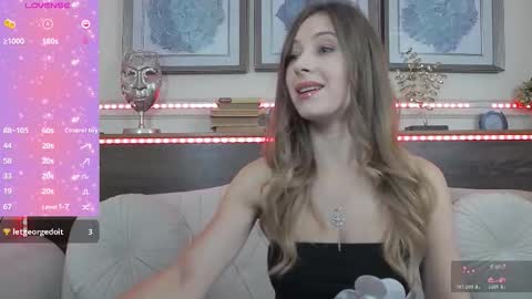 Luna  online show from November 22, 8:44 pm