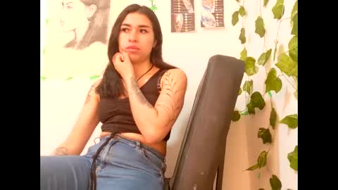 Snapshot of myagosling13 chatting on September 8, 5:01 pm miagosling  NTMU  Dont forget follow me  online show from September 8, 5:01 pm