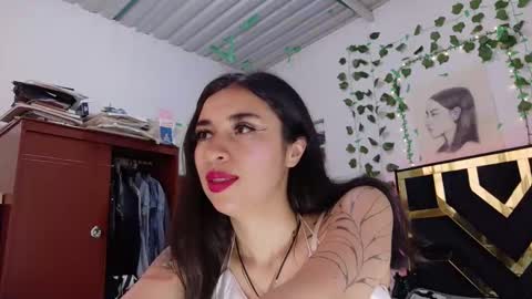 Snapshot of myagosling13 chatting on September 17, 8:40 pm miagosling  NTMU  Dont forget follow me  online show from September 17, 8:40 pm