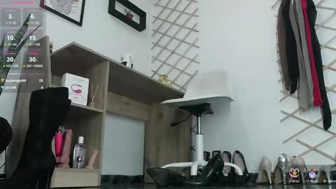 myla sarah1 online show from October 30, 7:15 pm