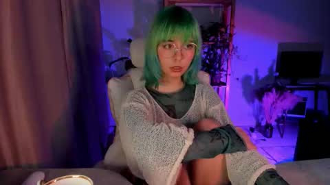 MylaFlores online show from November 9, 2:29 am