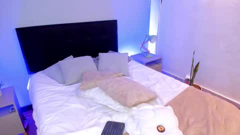 AMY online show from November 20, 9:49 pm