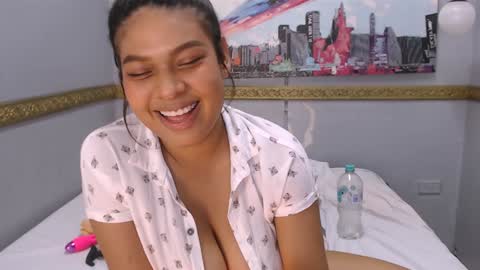 Nahomy online show from January 24, 10:41 pm