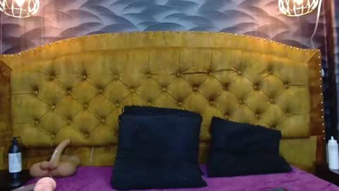 Snapshot of nahomifiresex chatting on October 21, 4:38 am Nahomi online show from October 21, 4:38 am
