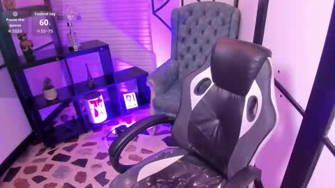 Nahomi online show from November 11, 6:53 am