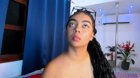 nahomy_hancook online show from December 20, 11:42 pm