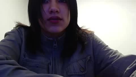 naiakit18 online show from January 10, 10:04 pm